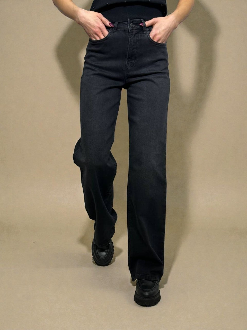 Straight, long premium jeans for women
