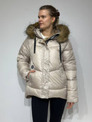 A silhouette women's jacket