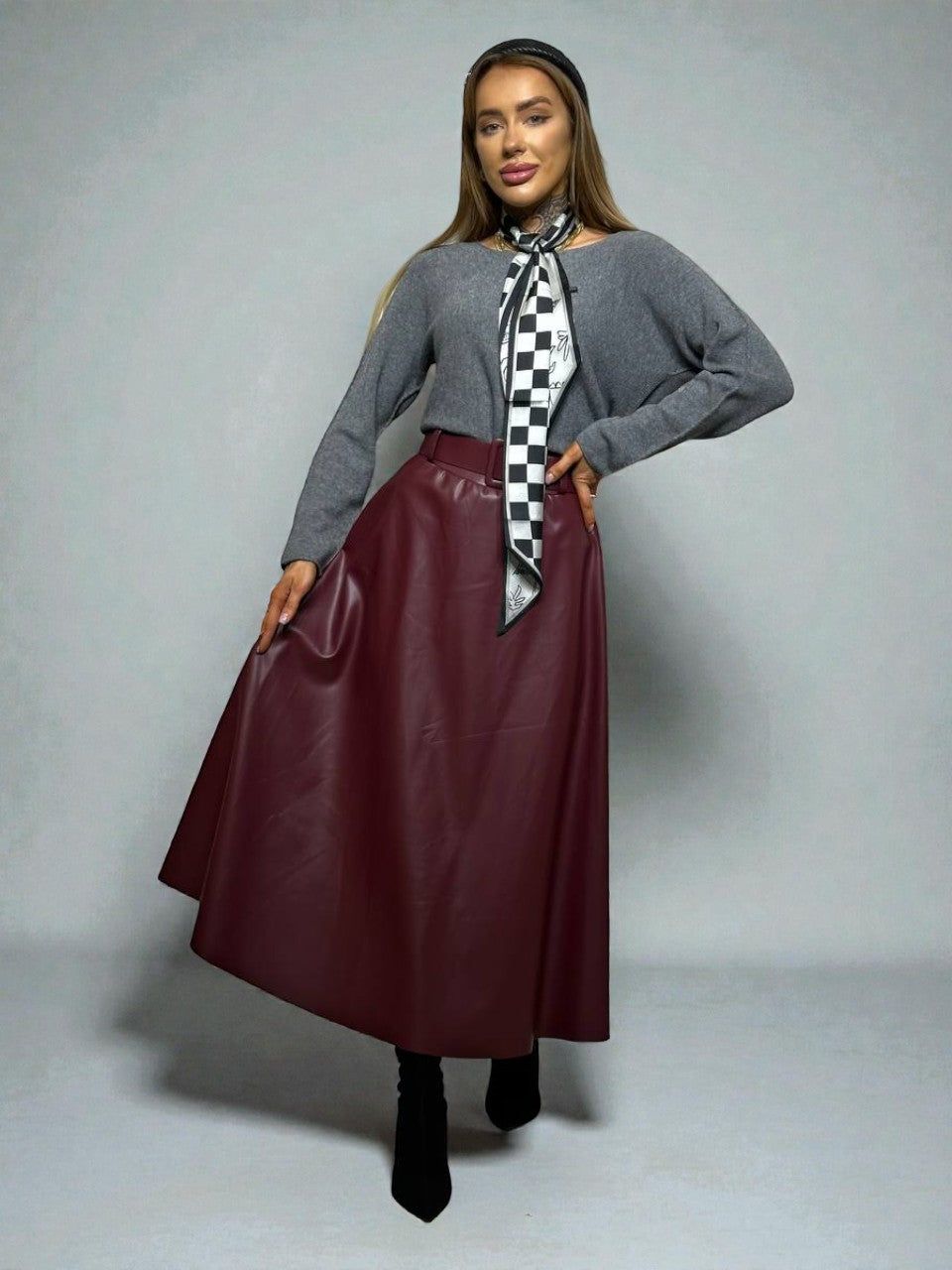 Ādas imitācijas garie svārki