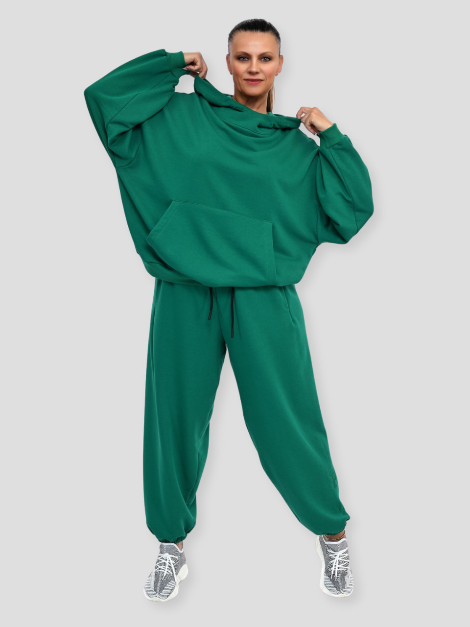 Brīvā laika sieviešu kostīms