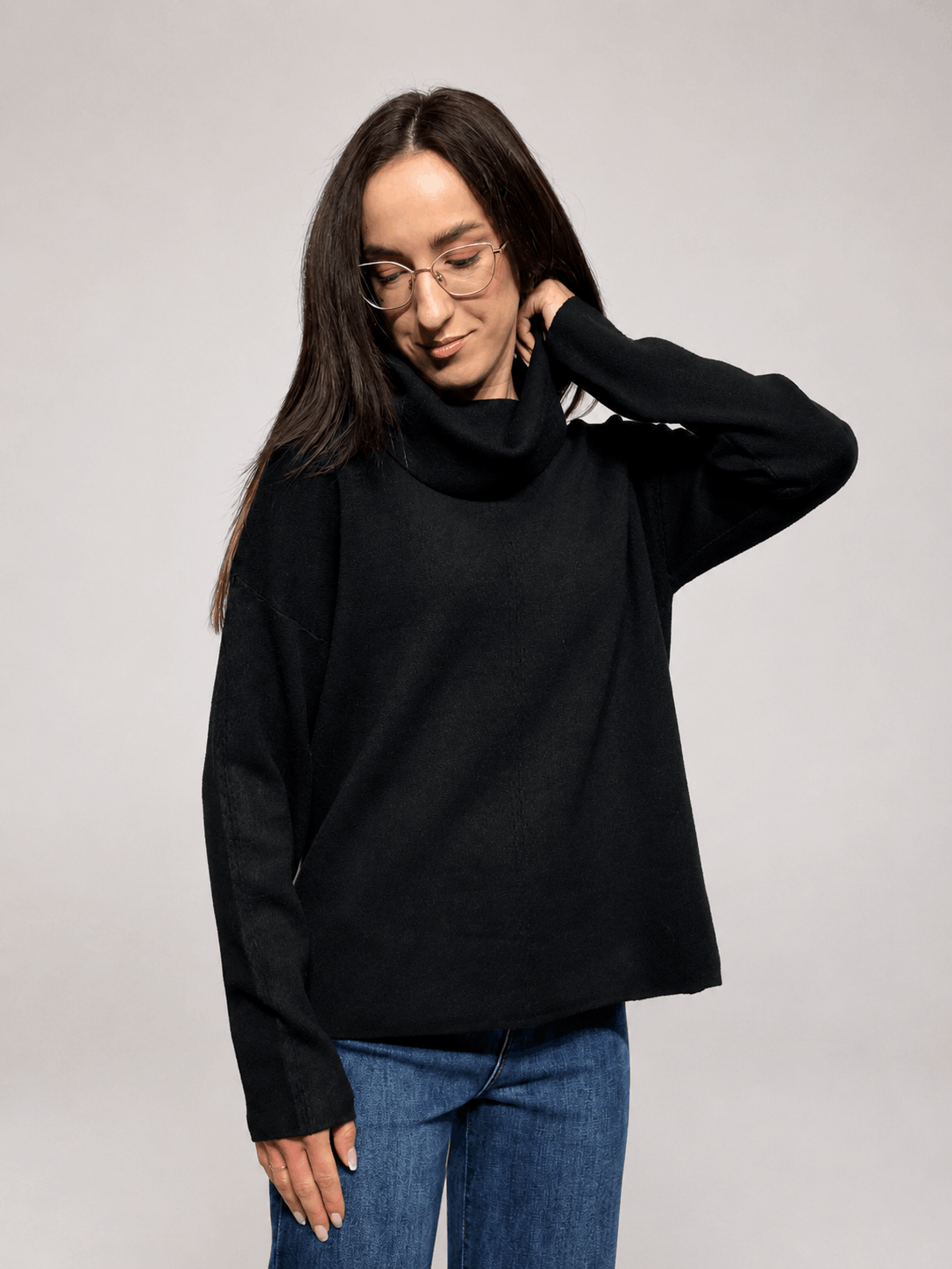 Elegant sweater for women