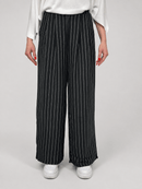Classic summer pants for women