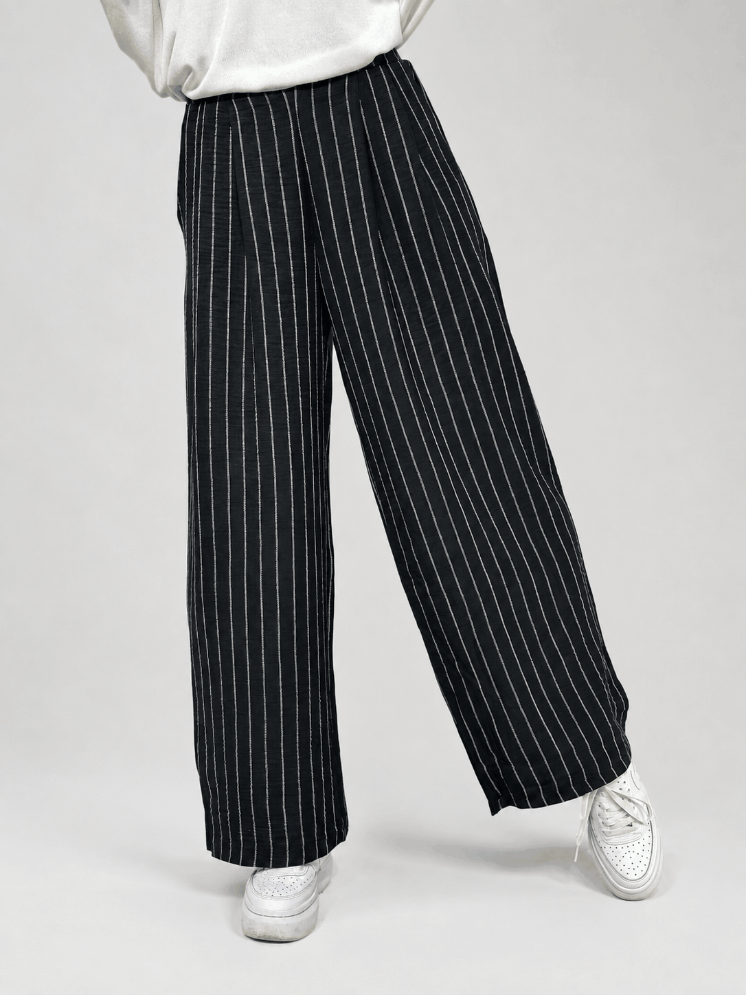 Classic summer pants for women