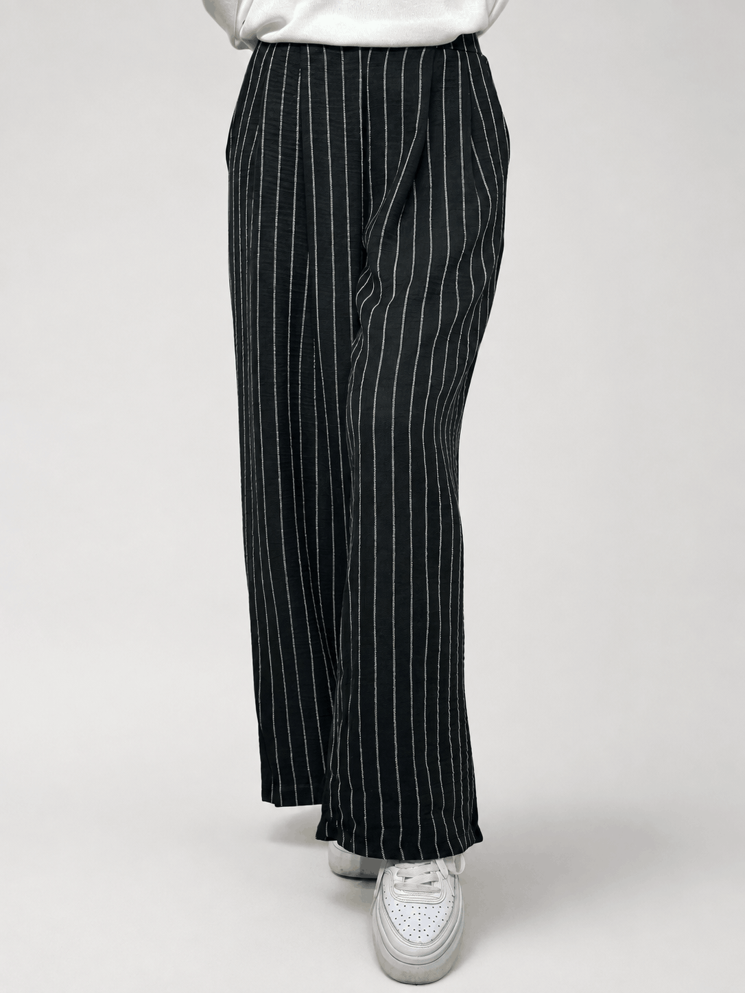 Classic summer pants for women