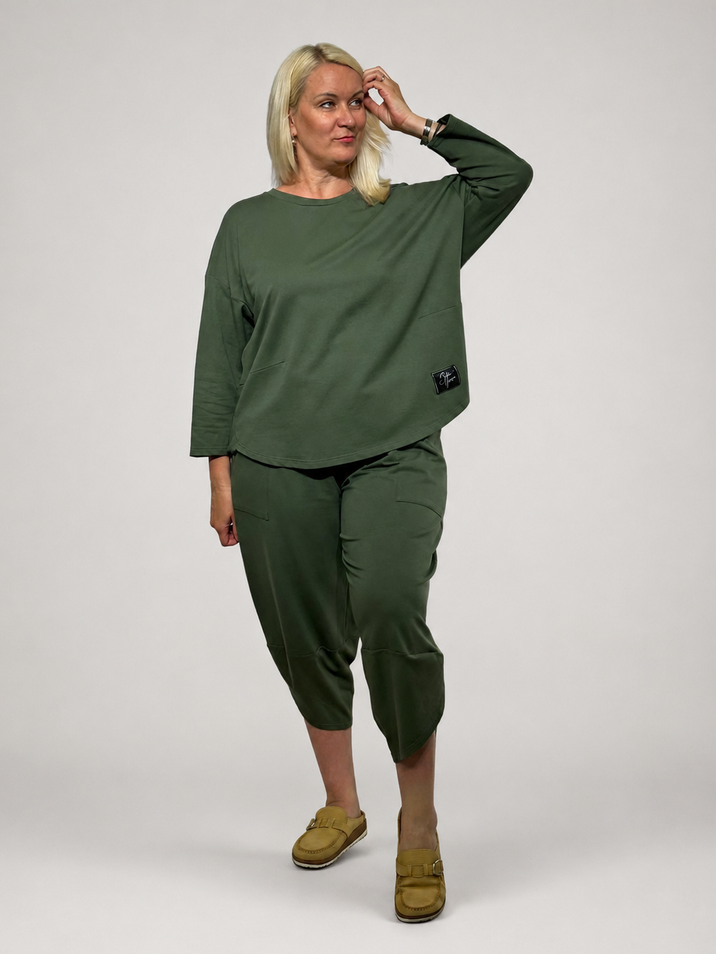 Oversize brīvā laika kostīms