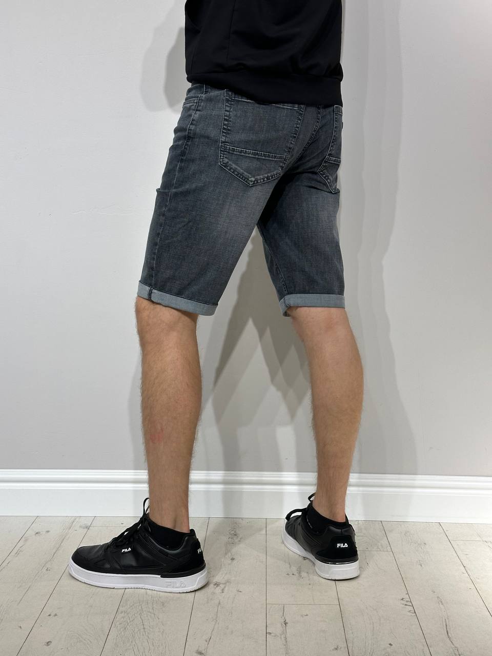 Elastīgi džinsa šorti vīriešiem