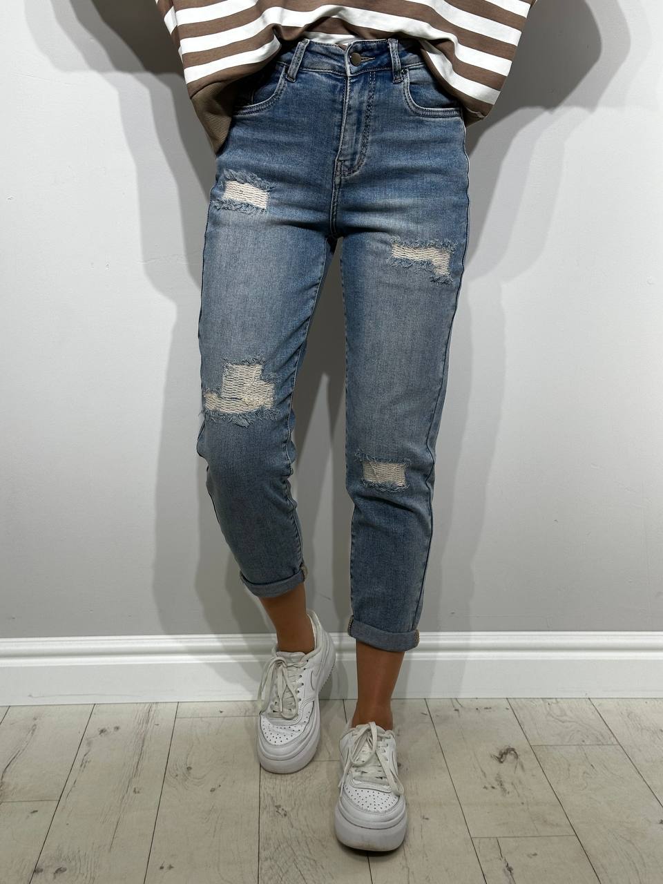 Comfortable mom fit women's jeans