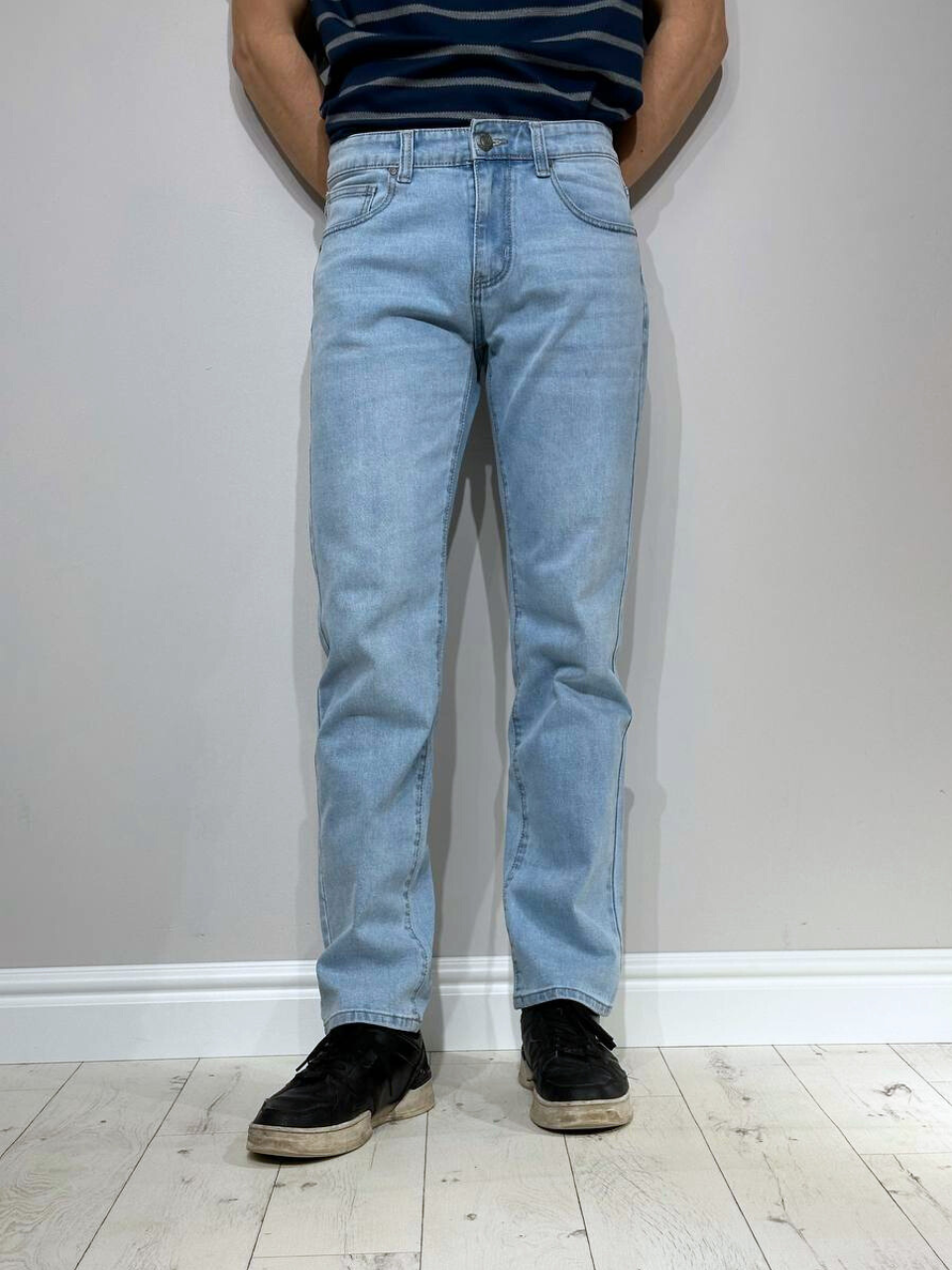 Светлые мужские джинсы, Регулярная посадка