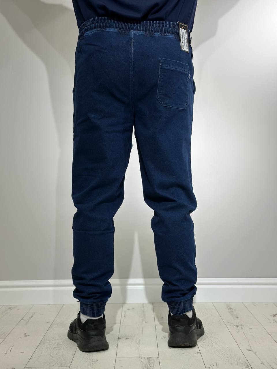 Брюки-джоггеры большого размера