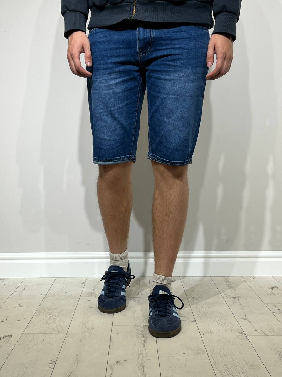 Классические мужские джинсовые шорты