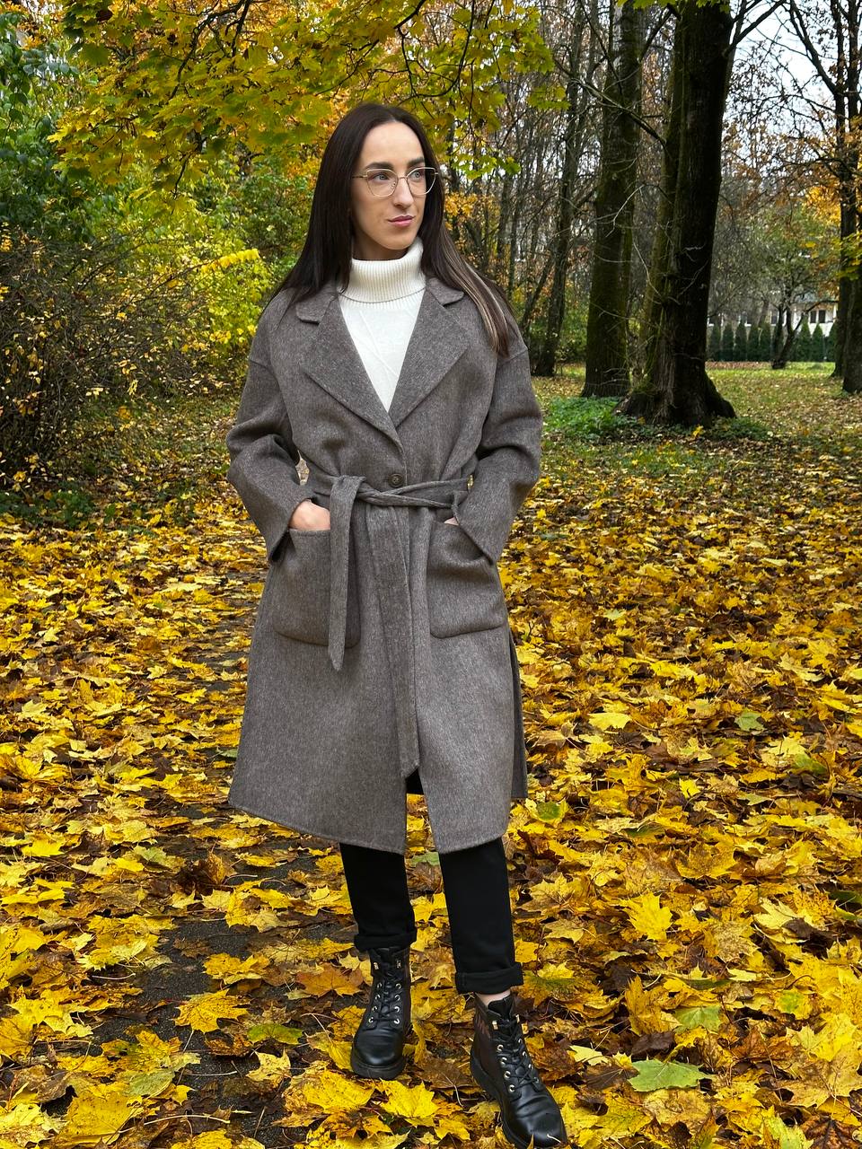 Klasikinis paltas su vilnos sudėtimi