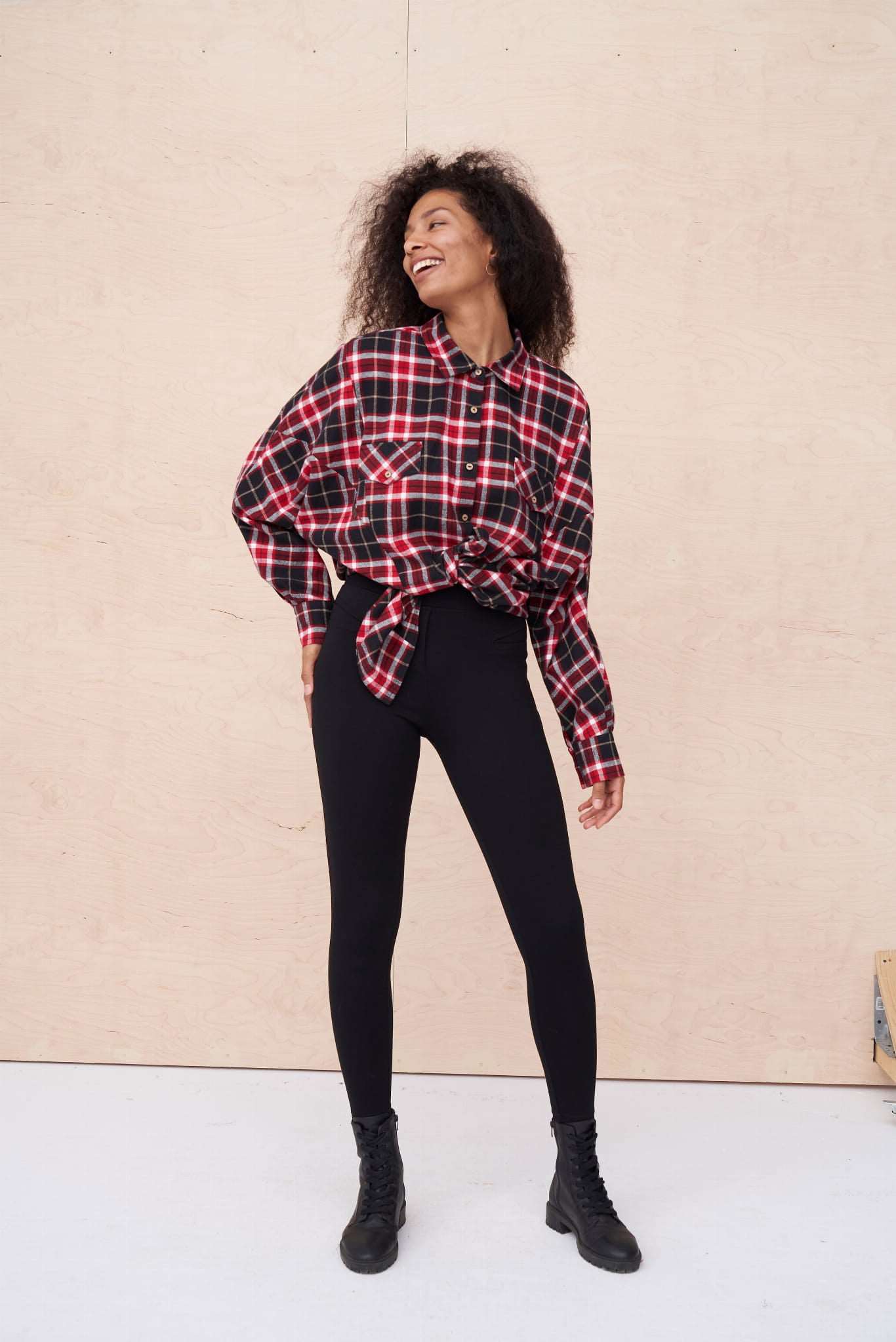 Koriģējošas legingbikses Milena no Blue Shadow