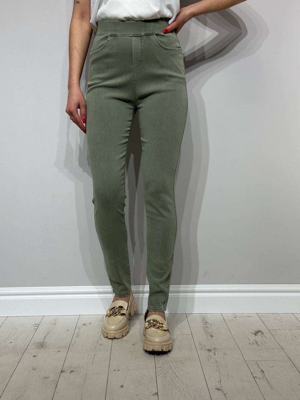 Leggings kõrge vöökohaga naistele