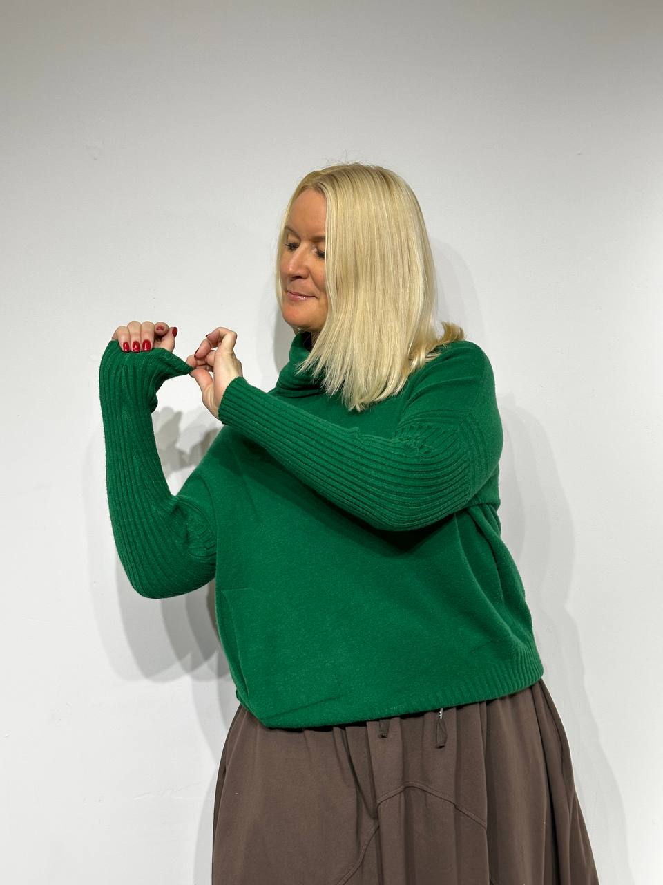 Liela izmēra džemperi ar kabatām