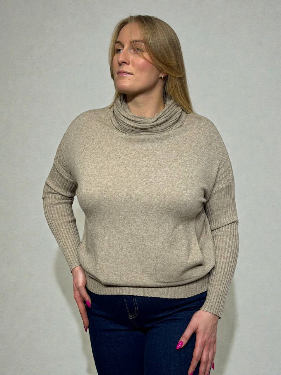 Large size sweaters with pockets