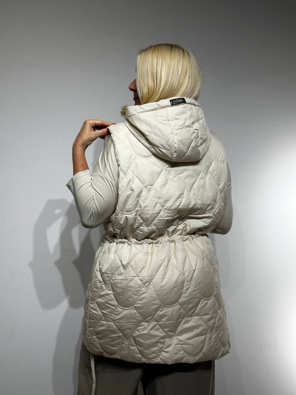 Large size vest for women