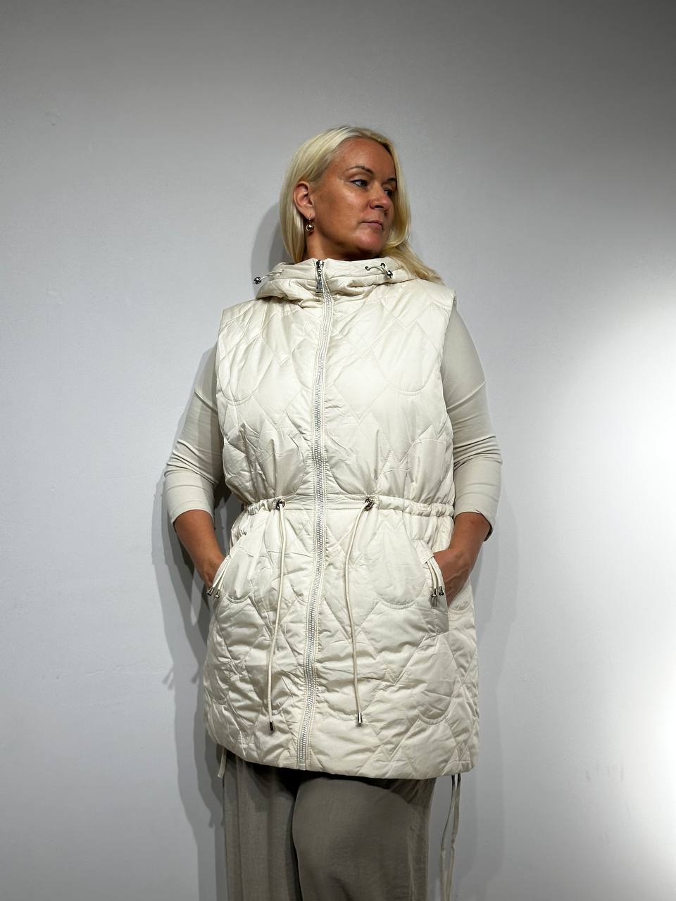 Large size vest for women