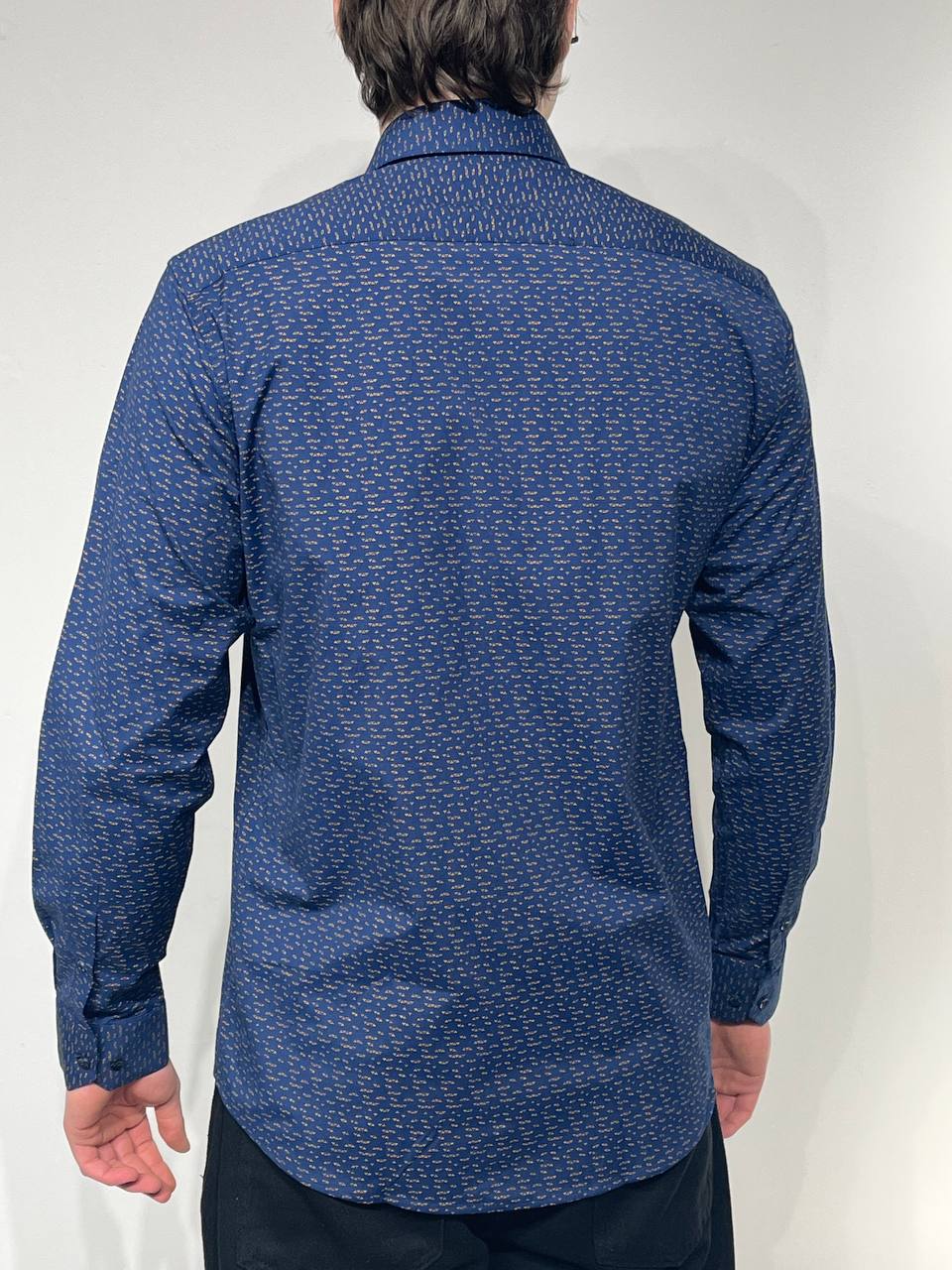 Large size men's shirt