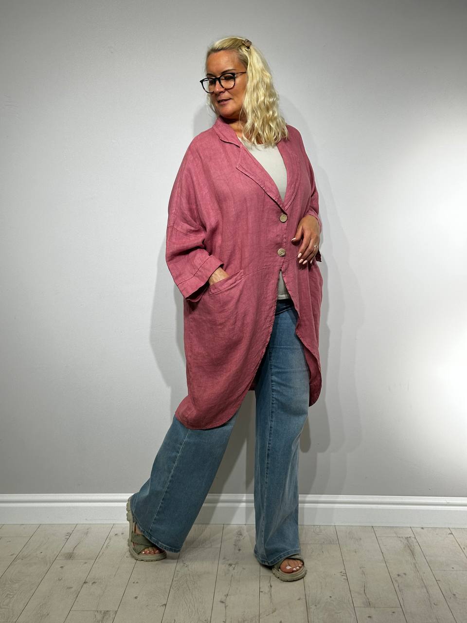 Lina kardiganas moterims