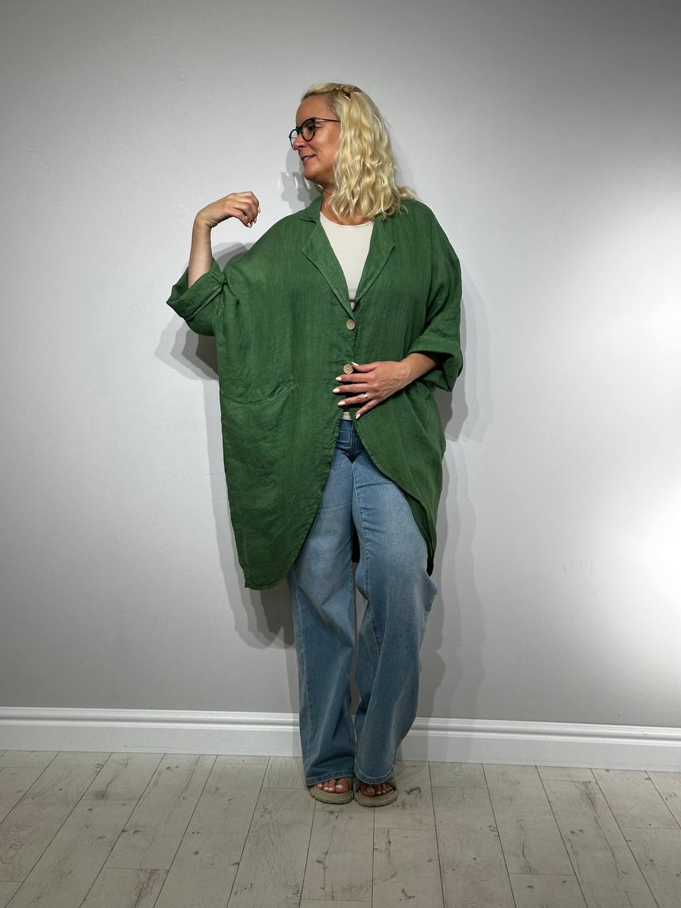 Lina kardiganas moterims