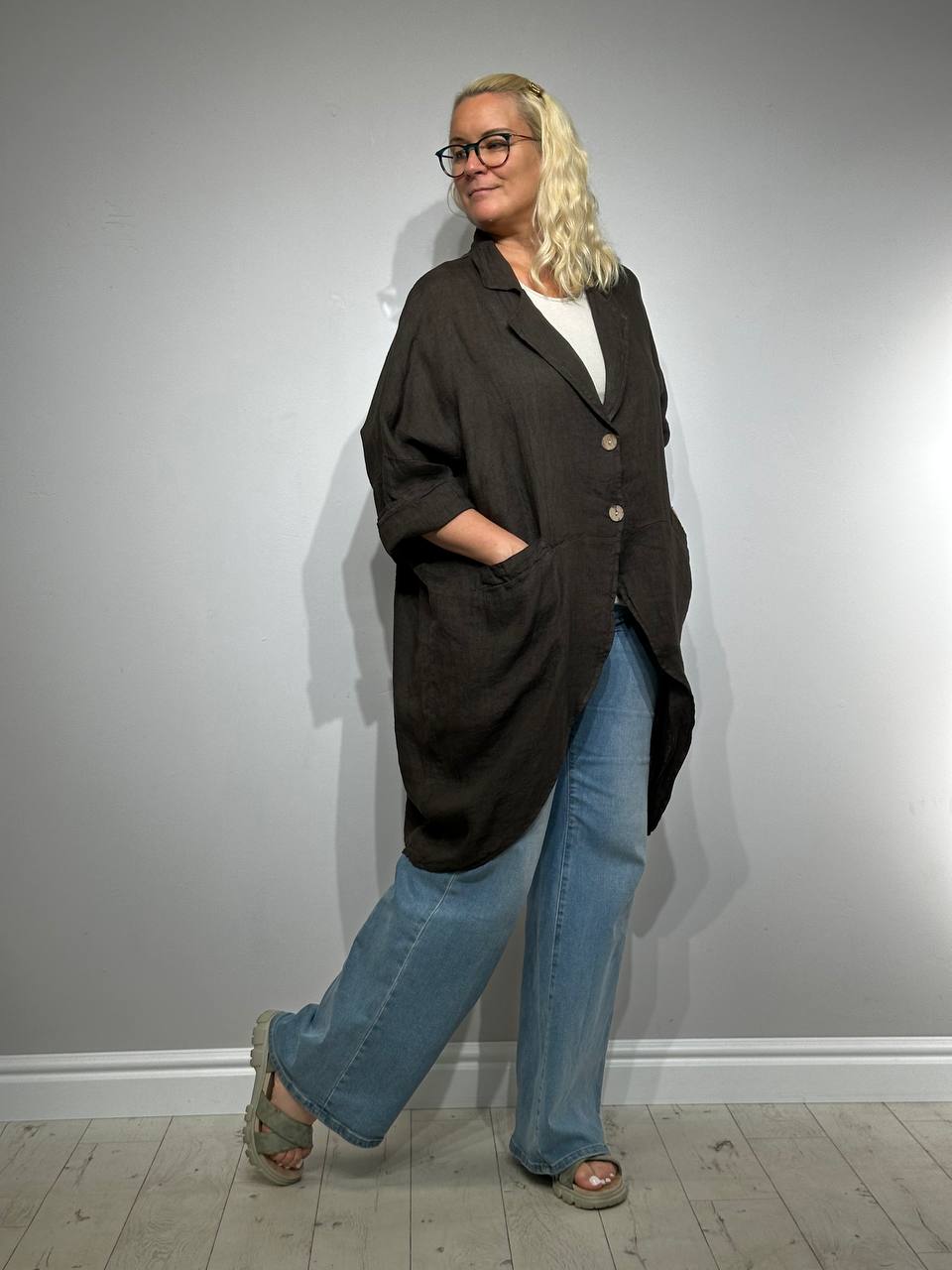 Lina kardiganas moterims