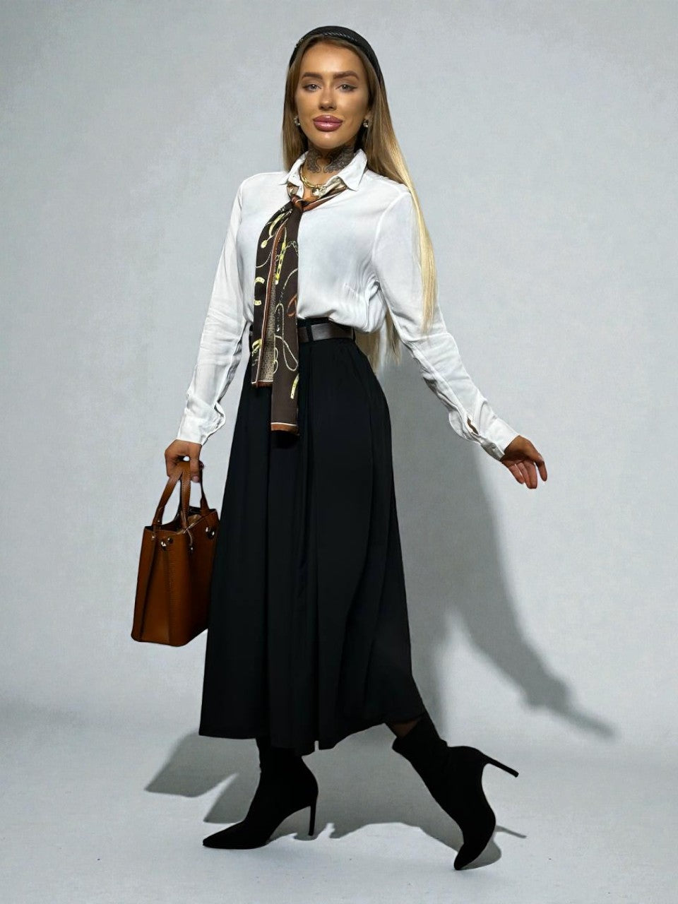 Melni gari svārki ar jostu