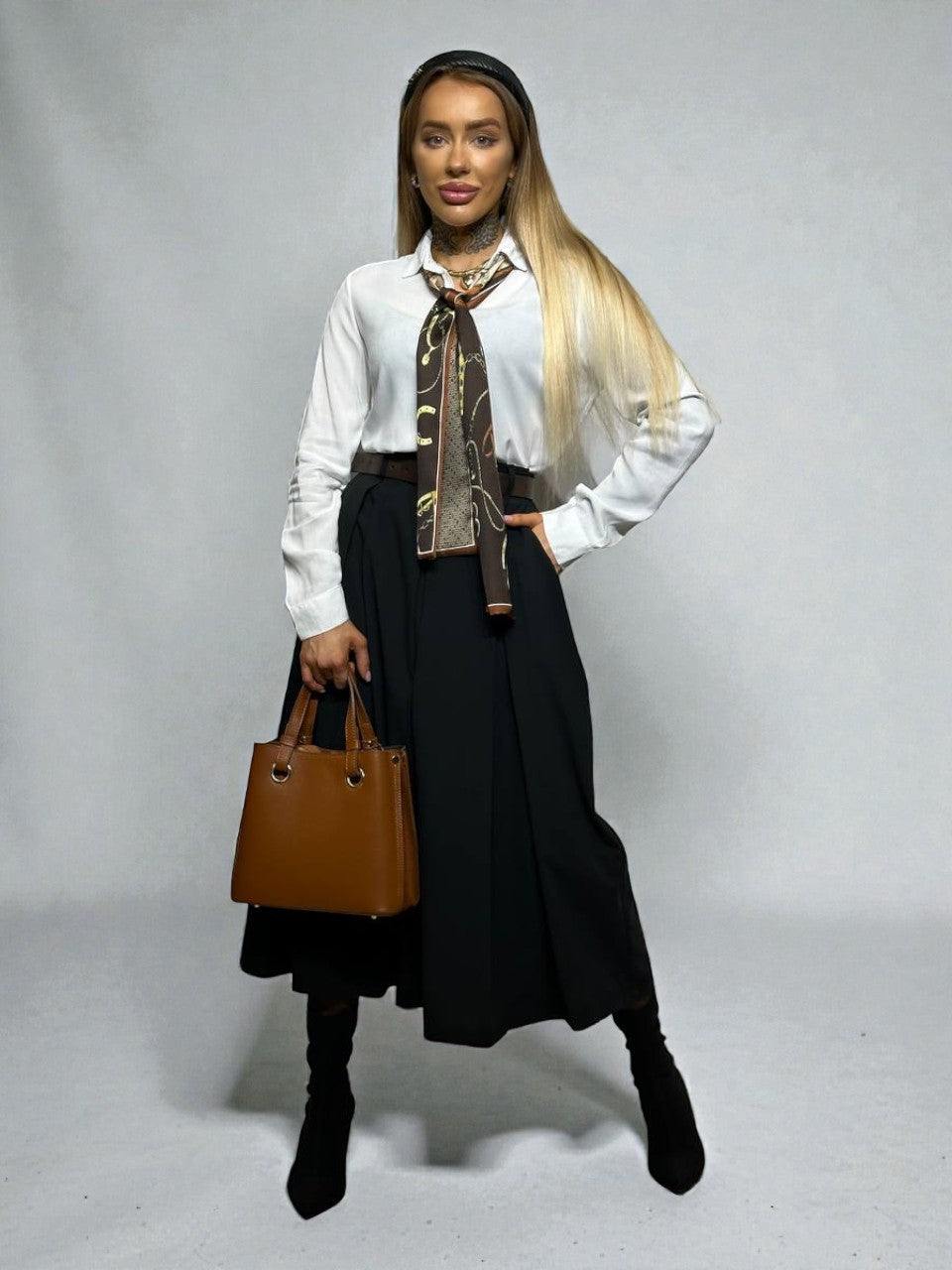 Melni gari svārki ar jostu