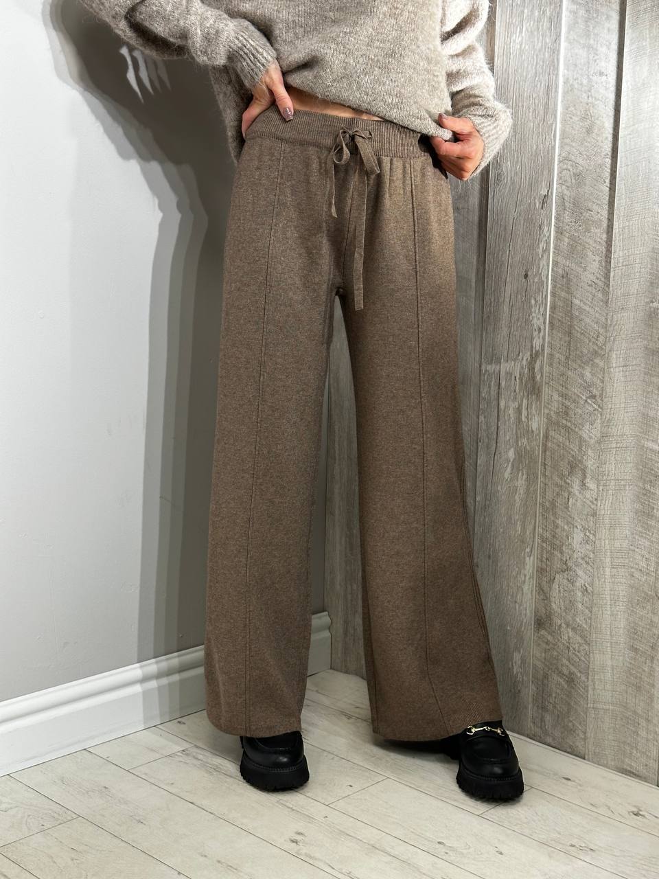 Мягкие вязаные женские брюки для отдыха