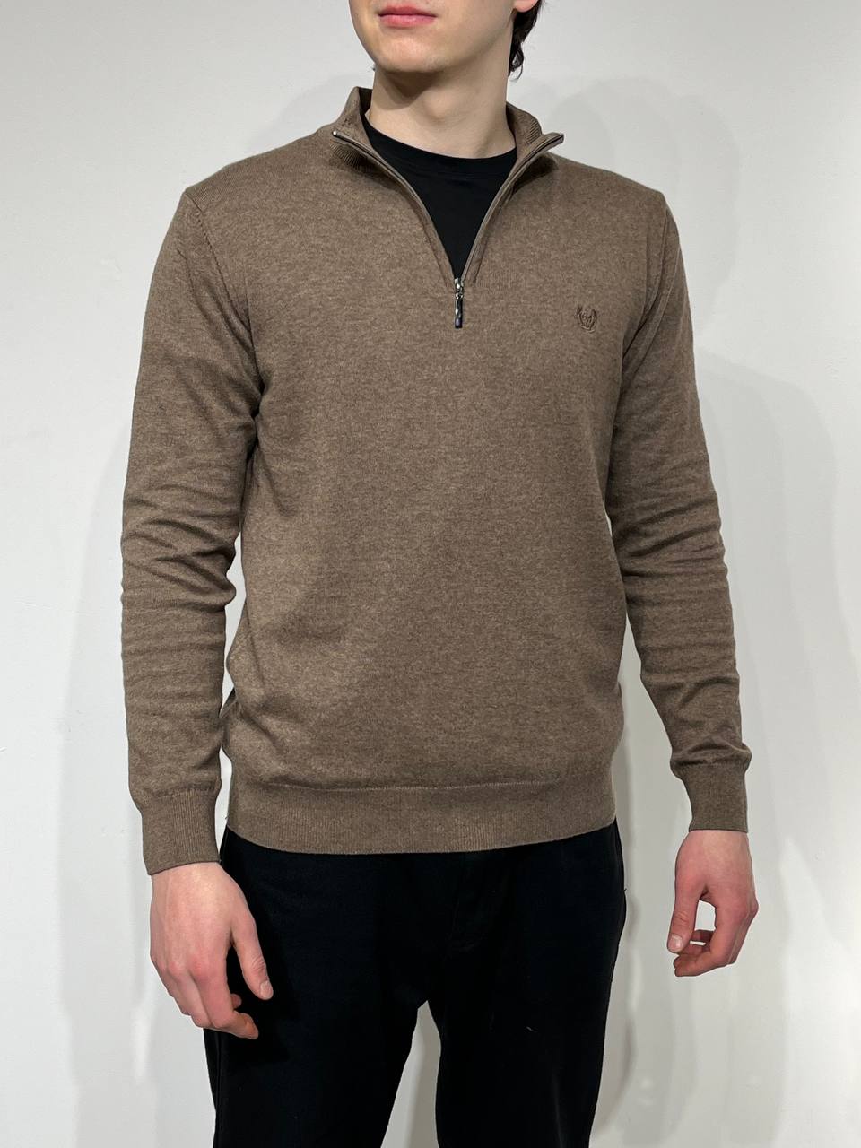 Minkšta striukė su užtrauktuku