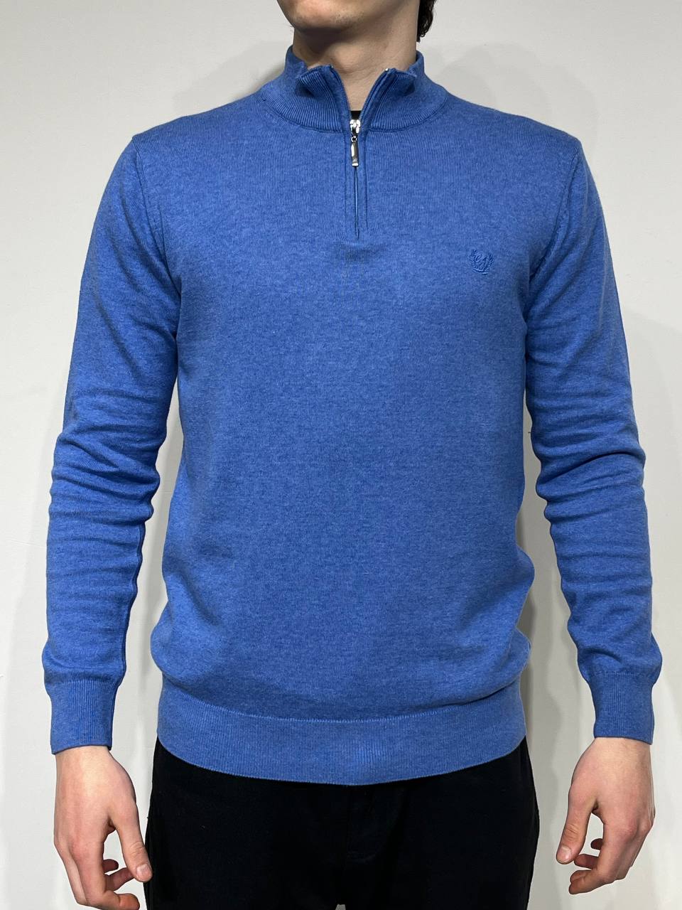 Minkšta striukė su užtrauktuku