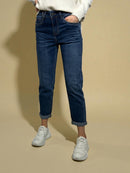 Mom fit jeans with bleaching