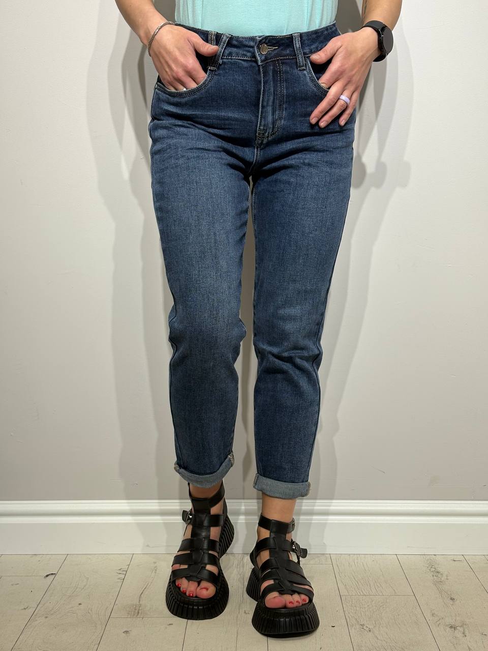 Zili_mom_fit_džīnsi_sieviešu