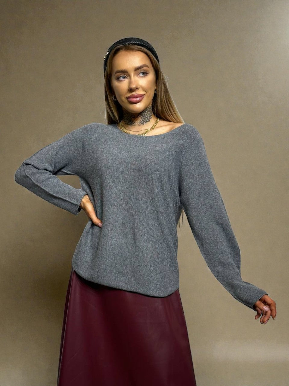 Pelēks mīksts džemperis