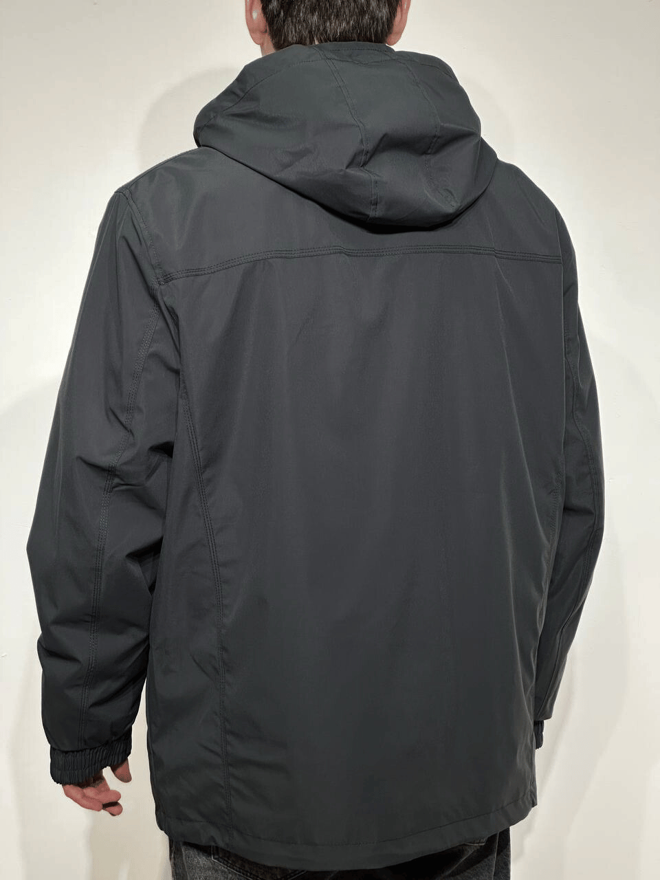 Plāna vīriešu virsjaka lielajos izmēros