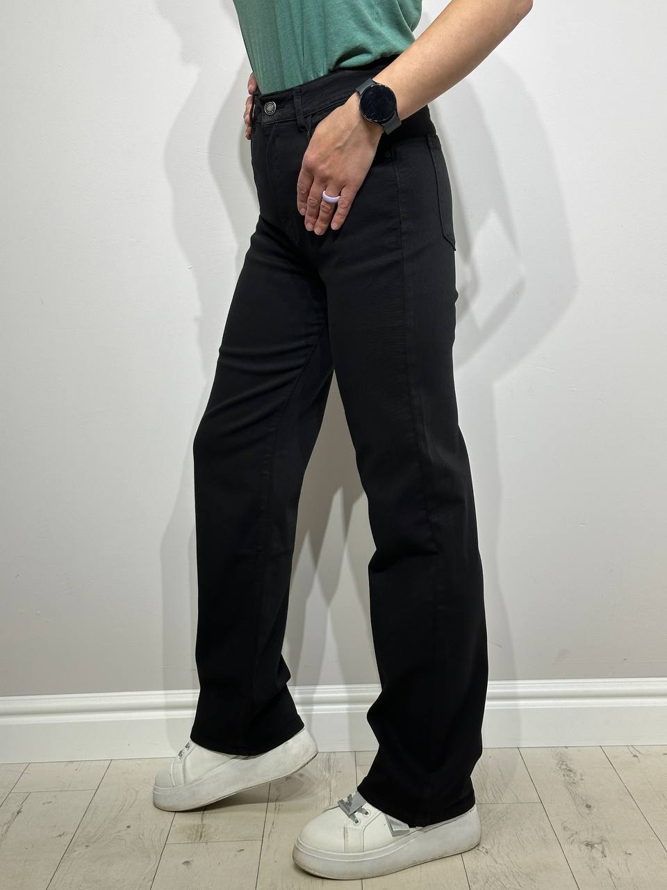 Džinsa-auduma-platas-bikses