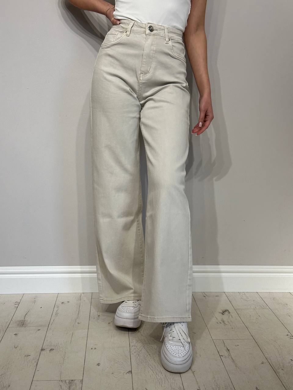 Wide leg jeans for women