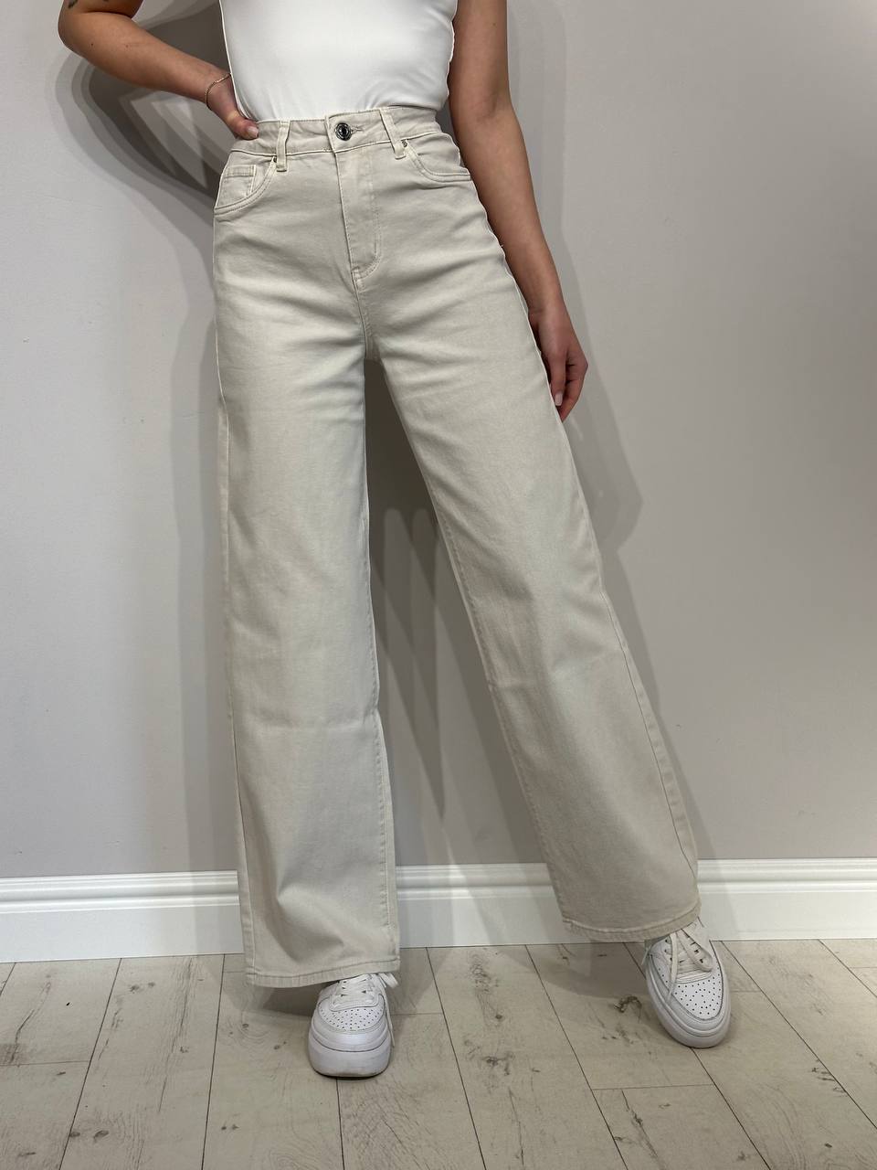 Wide leg jeans for women