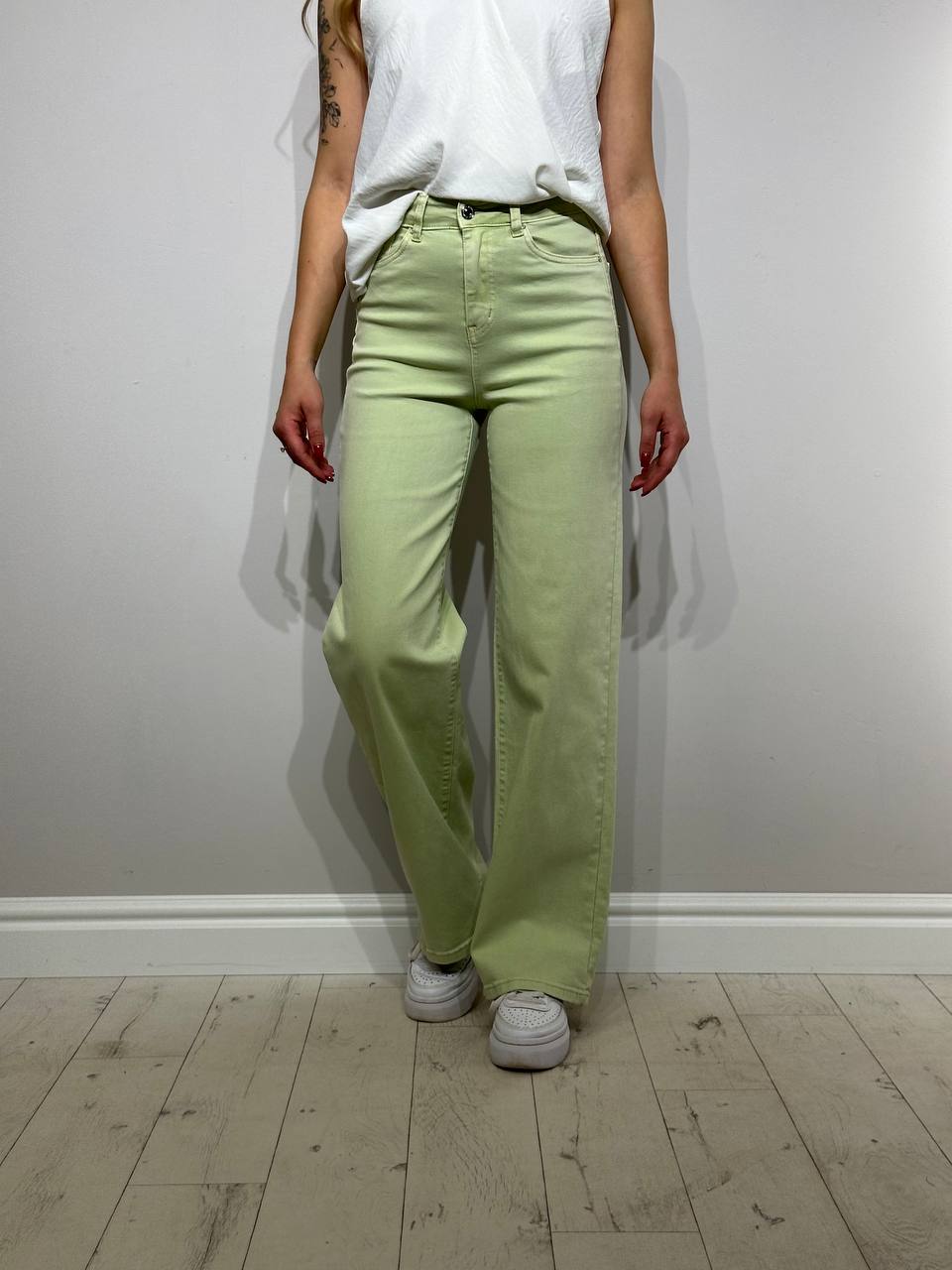 Sieviešu_vasaras_džinsi