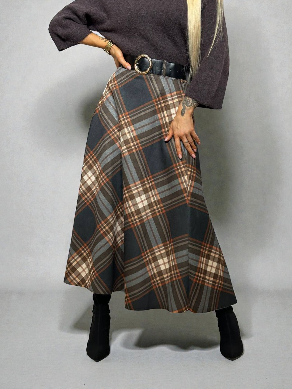 Коричневая клетчатая юбка с поясом