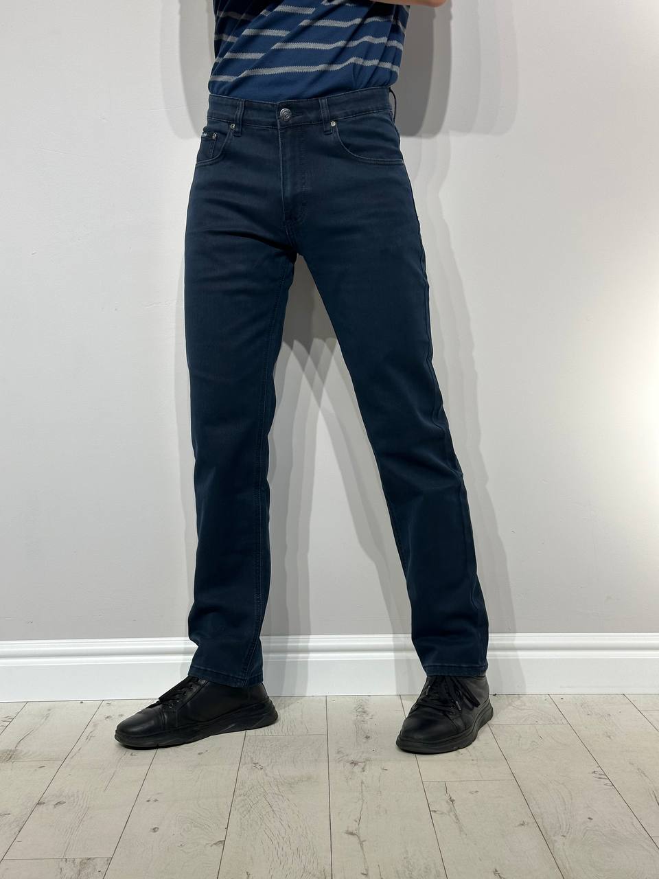 „Scuro“ džinsai, „Regular Fit“.