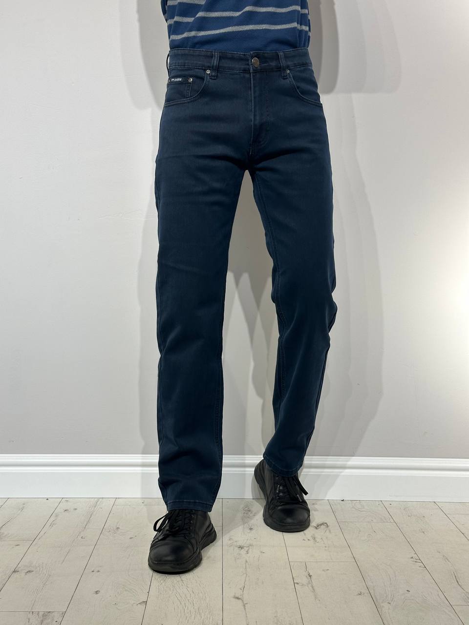 „Scuro“ džinsai, „Regular Fit“.