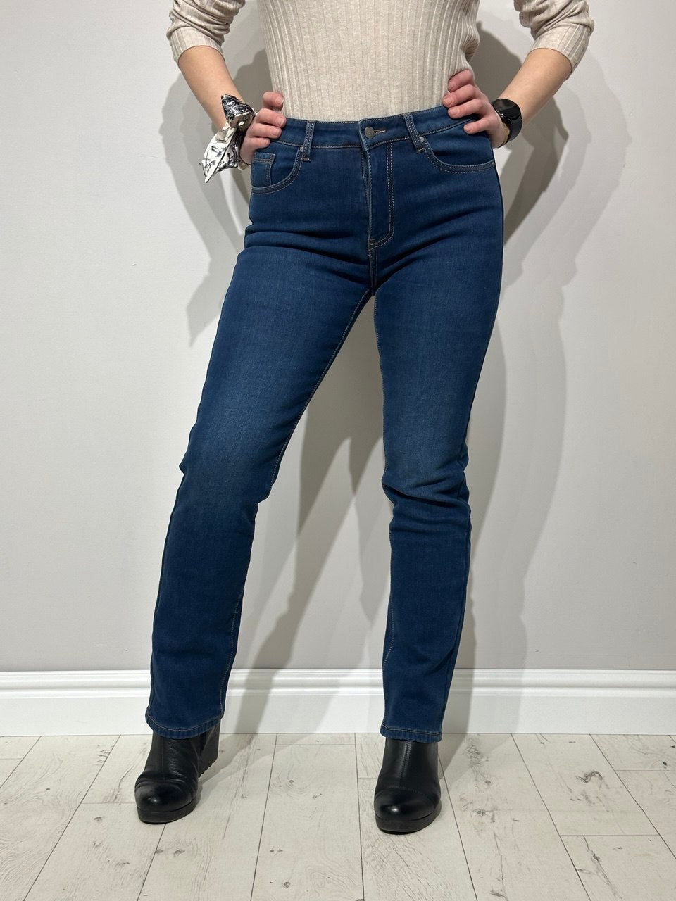 Sieviešu džinsi ar siltinājumu