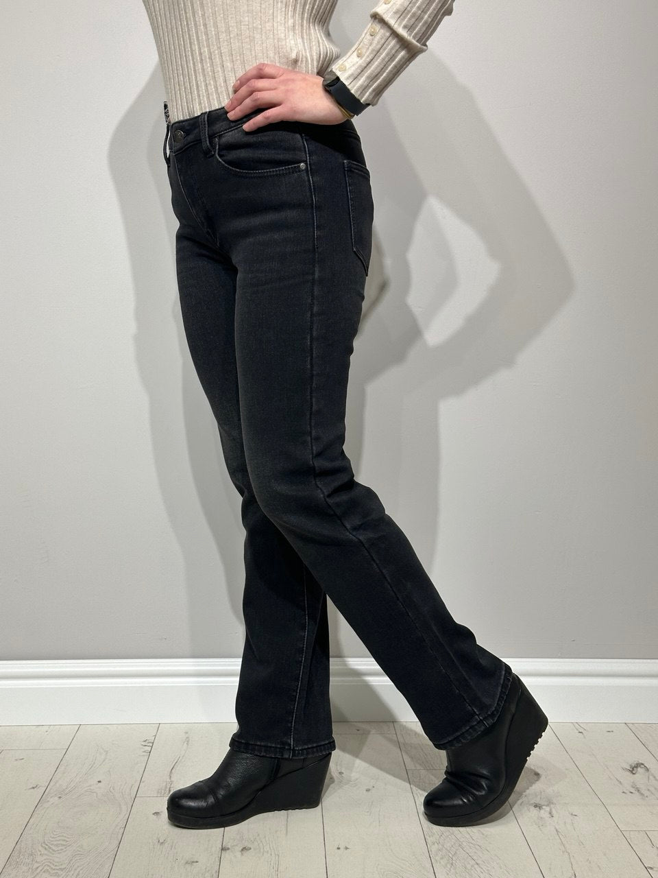 Siltie džinsi sievietēm