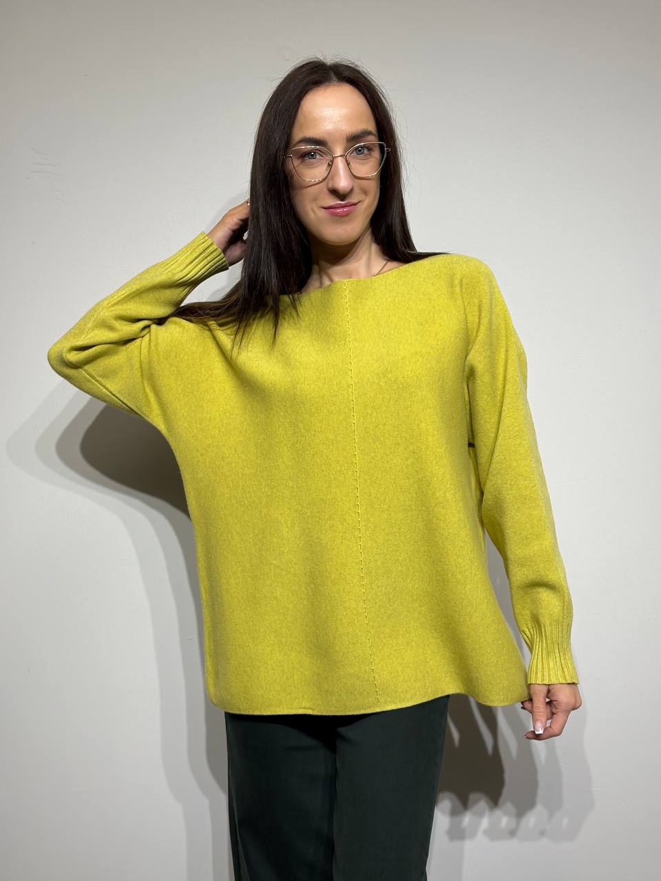 Solid sweater for women