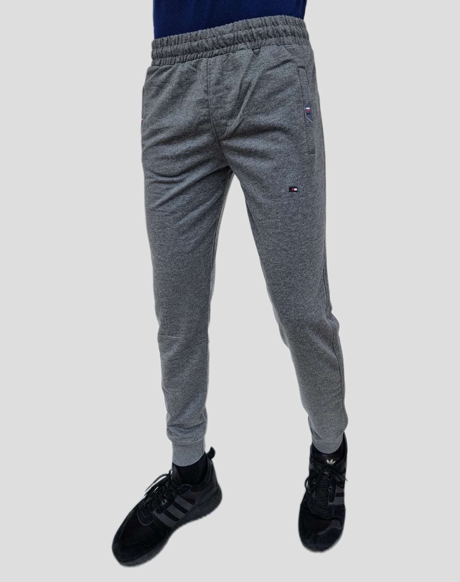 Sporta bikses ar gumiju galos