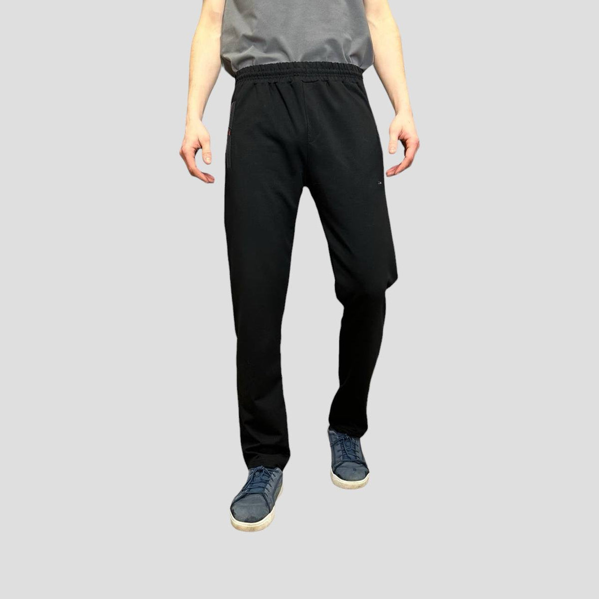 Sporty pants with straight ends