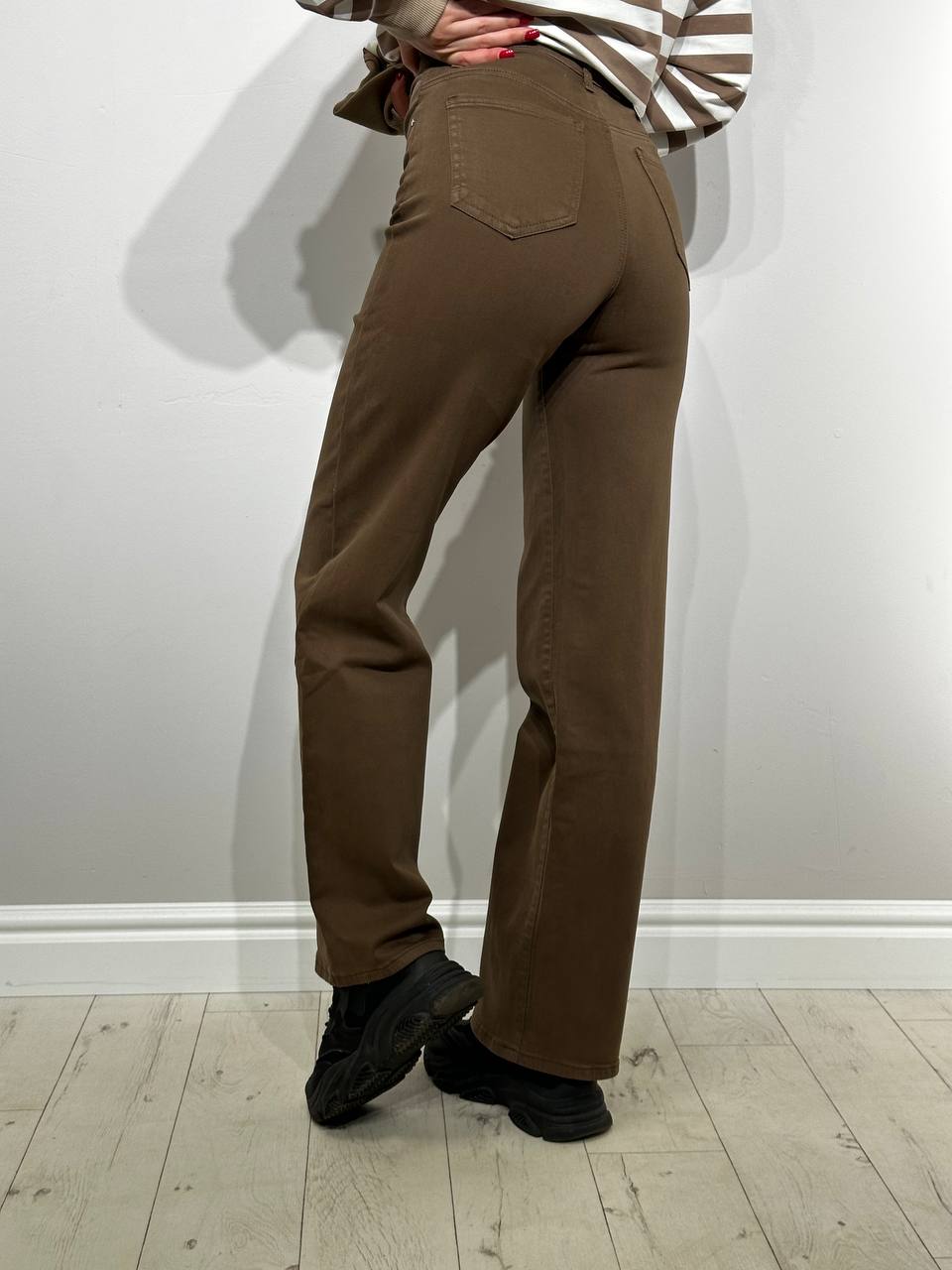 Straight cut women's jeans