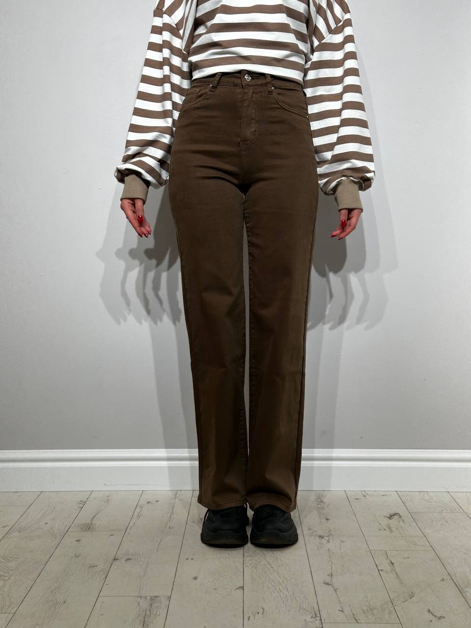 Straight cut women's jeans