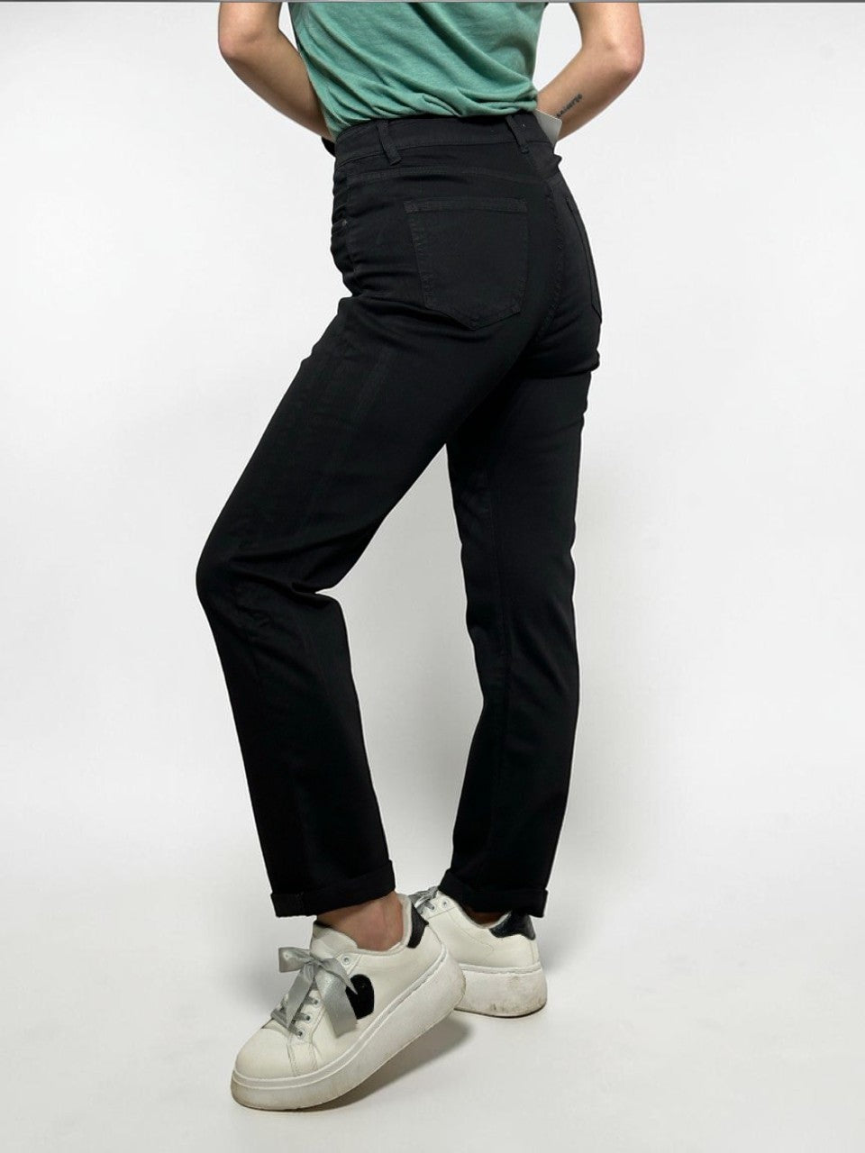 Straight cut women's jeans