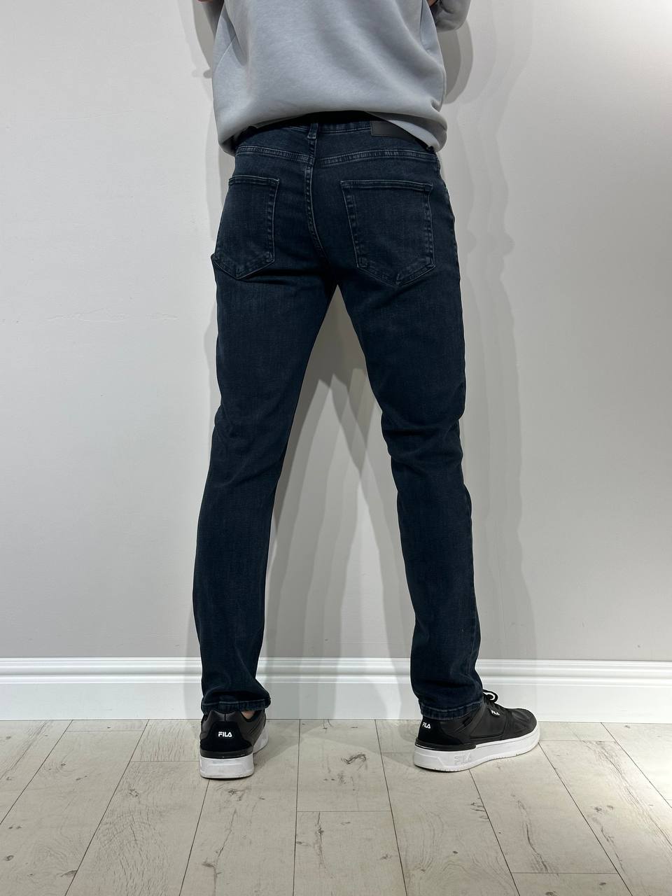 Tumši, elastīgi vīriešu džinsi, Comfort slim